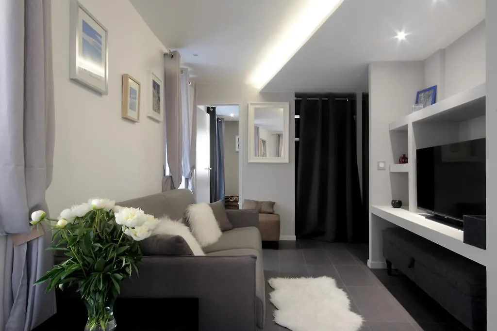 Le Clos St Louis Ax-les-Thermes 0*,
